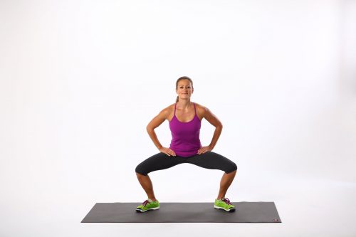 Exercício agachamento pliê ou squat plie